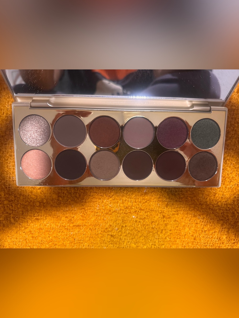 New Stila After Hours Eyeshadow Palette - 12 vibrant Shades - Picture 4 of 5